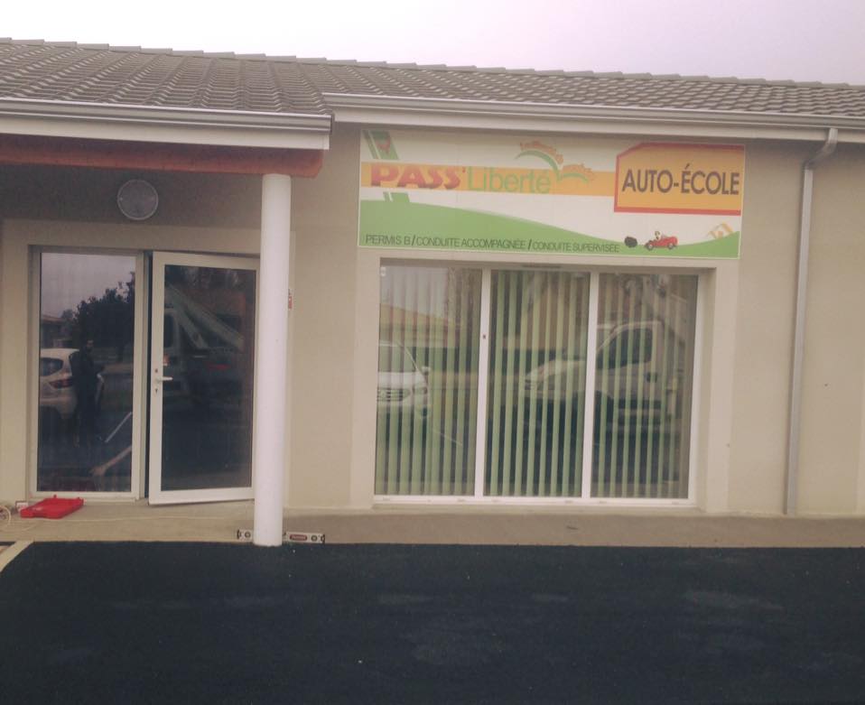 Façade auto-école Pass'Liberté